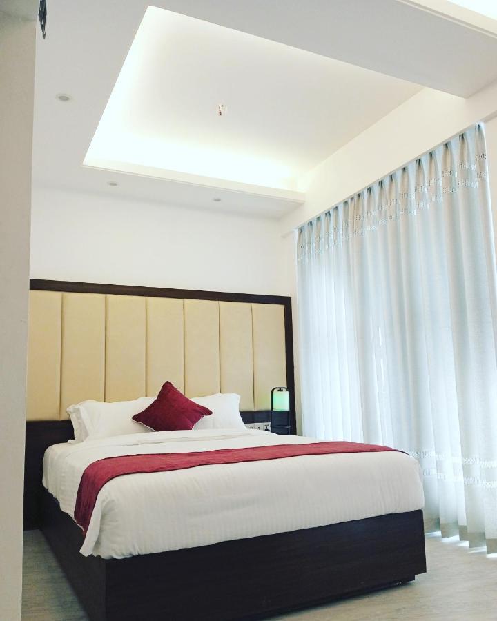 Shada Pathor Hotel & Resort Companiganj Esterno foto