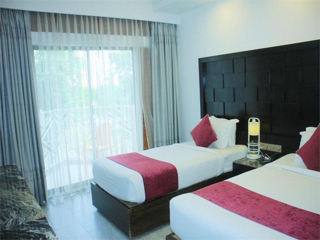 Shada Pathor Hotel & Resort Companiganj Esterno foto