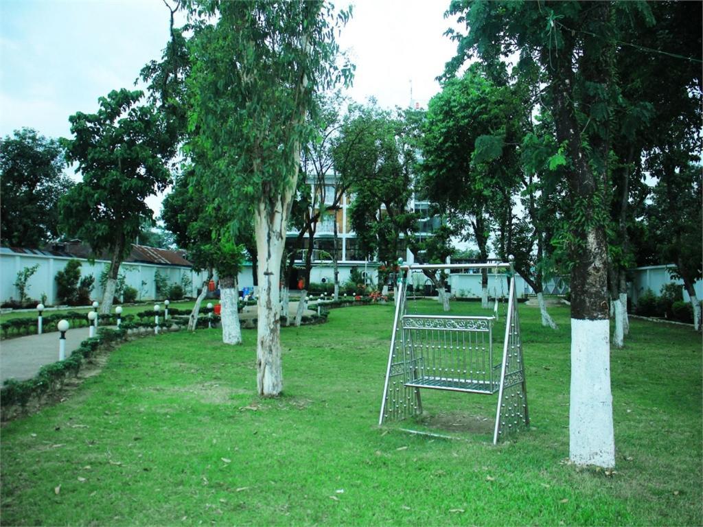 Shada Pathor Hotel & Resort Companiganj Esterno foto